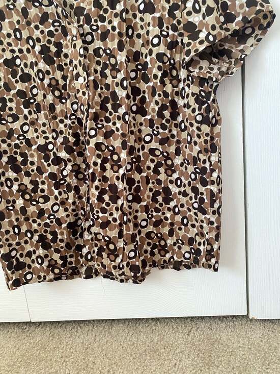 Christopher & Banks Brown Geometric Bubble Print Short Sleeve Button Down Blouse - Picture 4 of 11
